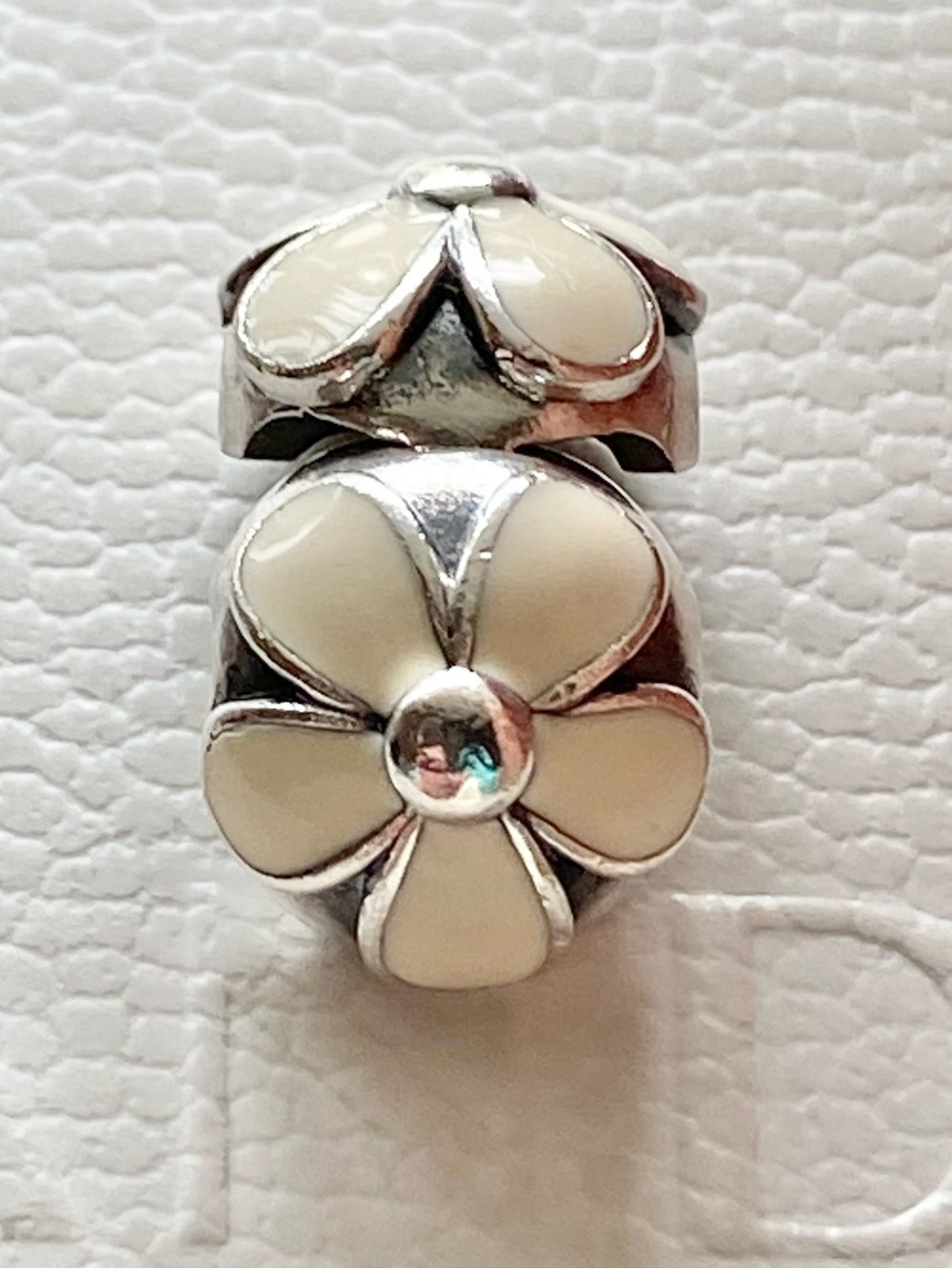 Authentic Pandora Silver Darling Daisies Clip Charm ~ Retired
